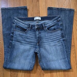 BKE Women's Straight Leg Jeans in Medium Blue Wash
